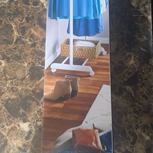 Mainstays Adjustable Rolling Garment Rack Metal Chrome, White